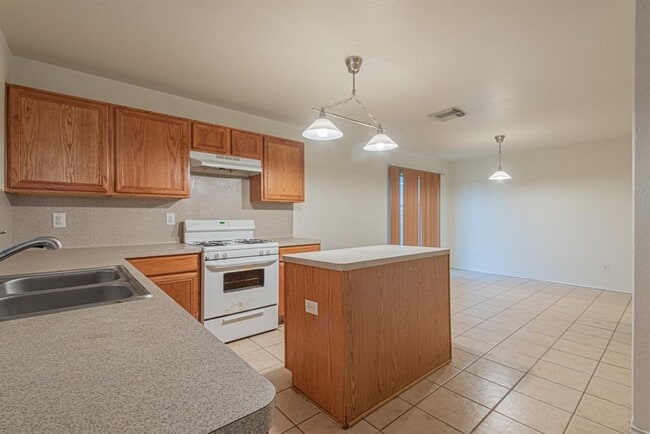 Building Photo - 20810 Clay Landing Ln