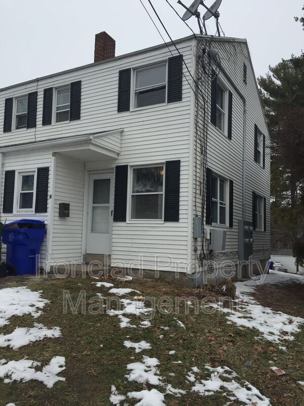 Foto principal - 6-12 Woodlawn Cir