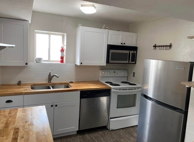 Foto del edificio - 4775 Home Run Aly