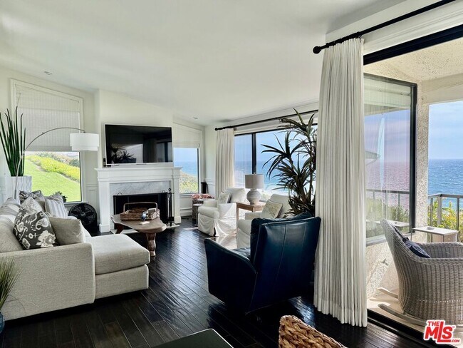 Foto del edificio - 29700 Zuma Bay Way