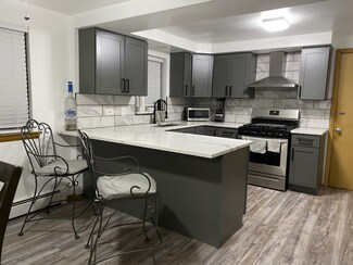 Building Photo - 3316 W 79th St