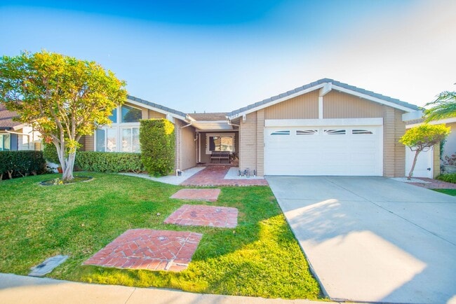 Photo - Fountain Valley House