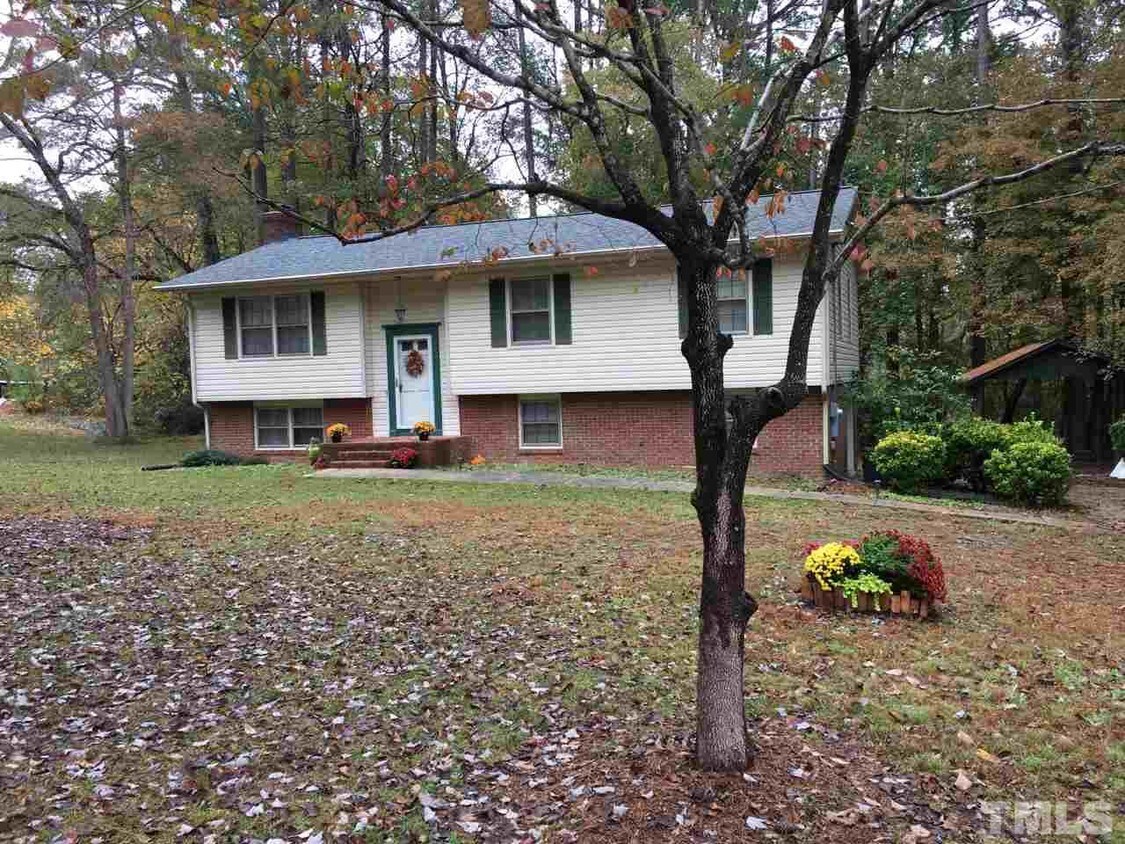 Primary Photo - 8305 Bells Lake Rd