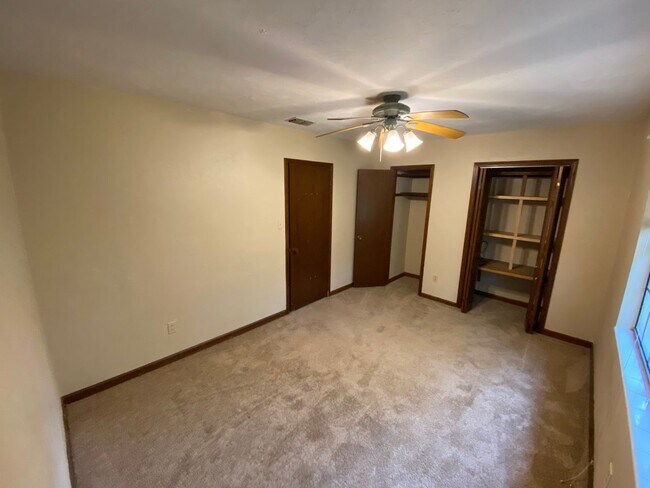 Foto del edificio - 3705 Donovan Drive