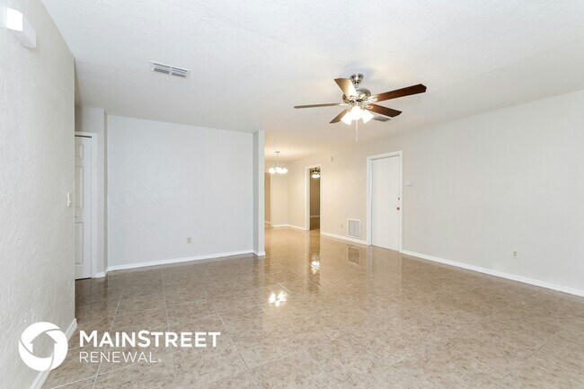 Foto del edificio - 240 Grifford Dr