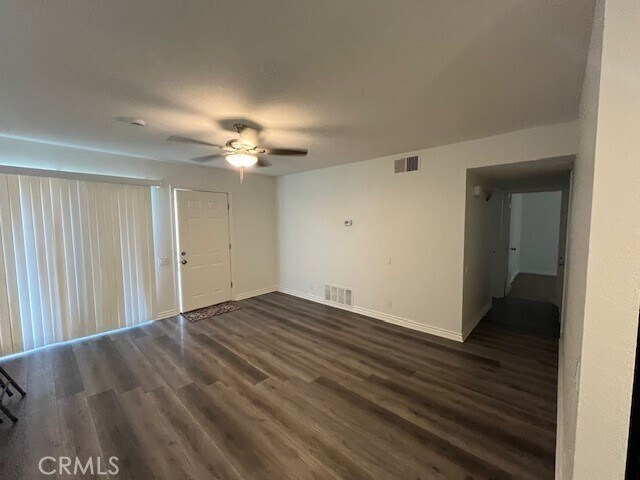 Foto del edificio - 45313 Sunset Ln