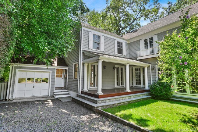 Foto del edificio - 724 Forest Ave