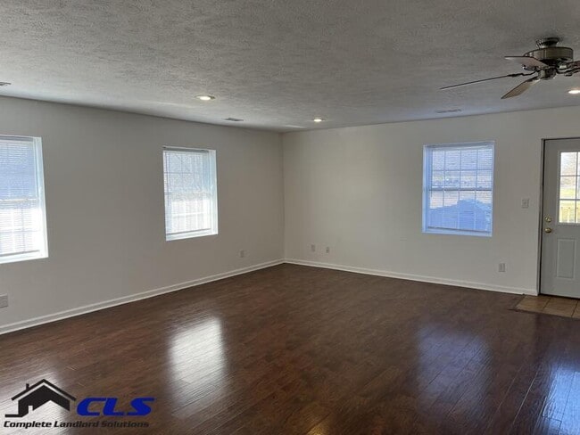 Building Photo - 710 N 9th St