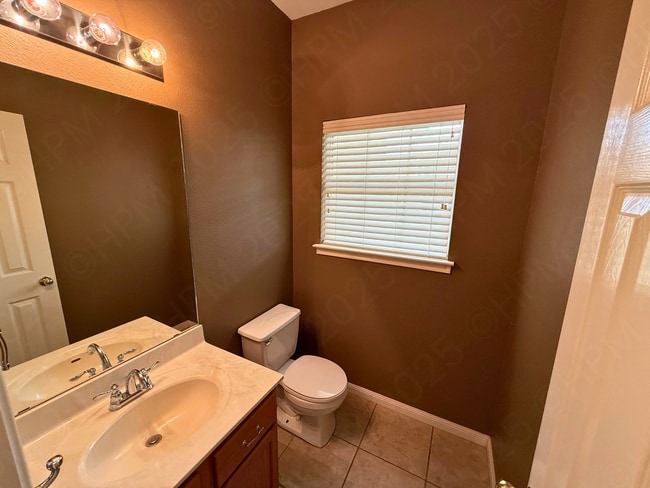 Building Photo - 7414 Carriage Bay