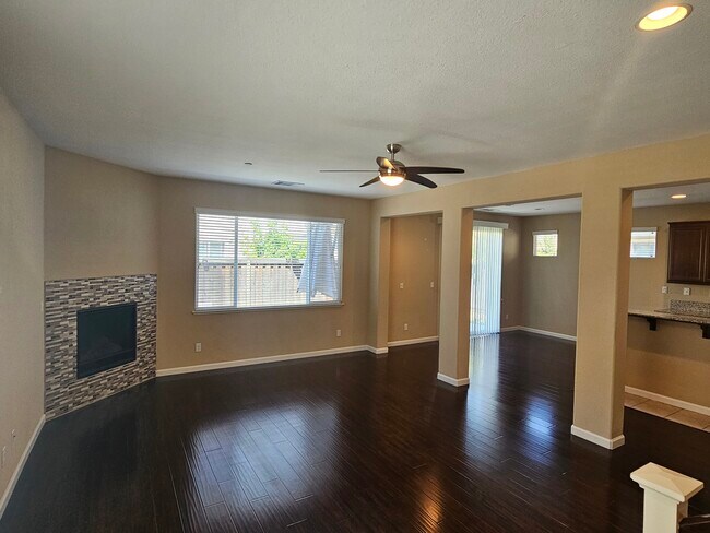 Building Photo - 630 Embassy Cir