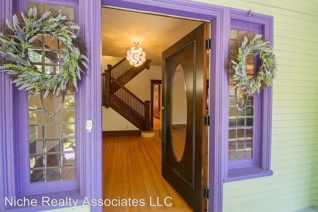 Foto del edificio - 4 br, 2.5 bath House - 908 15th Ave E