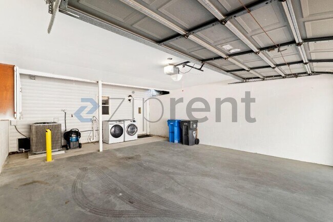 Building Photo - Unit 11907