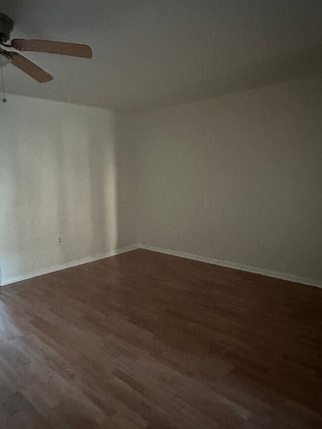 Foto del edificio - Coming Soon!