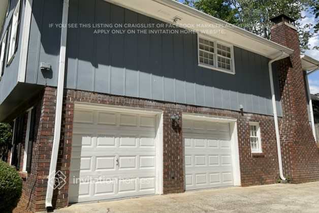 Building Photo - 631 Shannon Green Cir SW