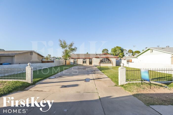 Primary Photo - 2518 East Don Carlos Avenue