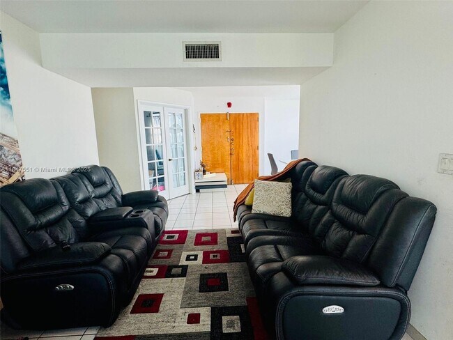 Foto del edificio - 11780 SW 18th St