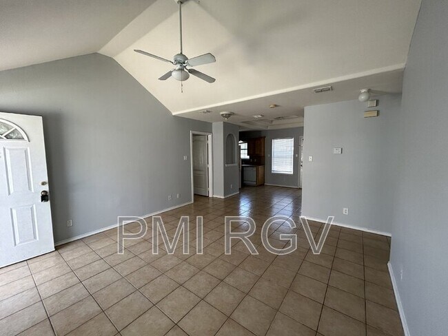Foto del edificio - 2508 Toledo Ave