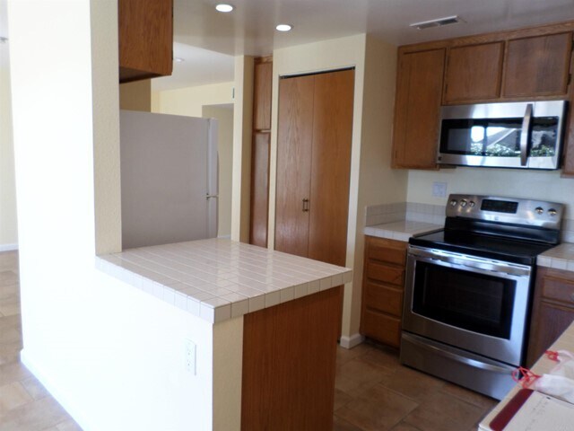 Building Photo - 518 Via De La Valle