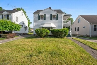 Building Photo - 26900 Forestview Ave