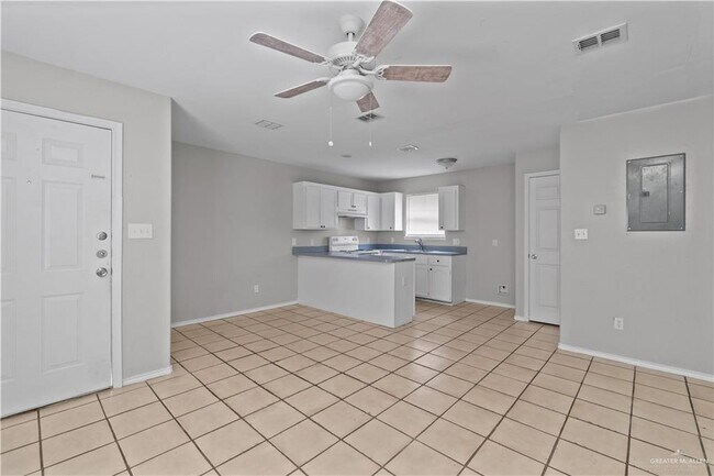 Building Photo - 10 Hibiscus Ave