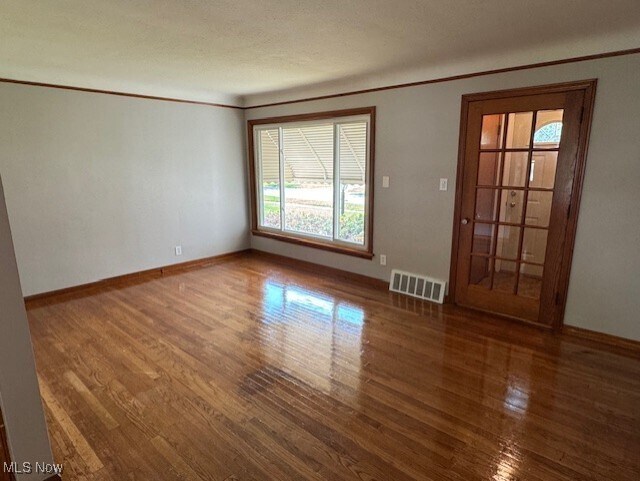 Foto del edificio - 385 E 271st St