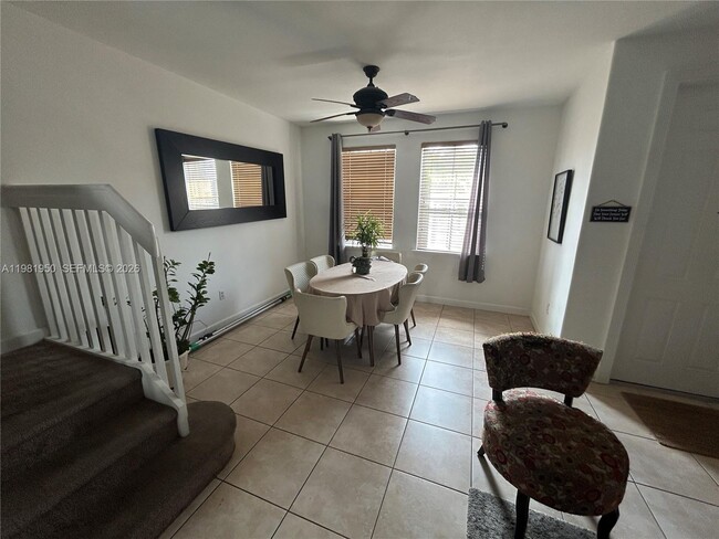 Foto del edificio - 5590 NW 107th Ave