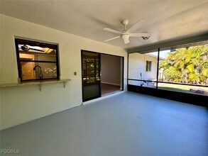 Building Photo - 3725 SW 6th Ave