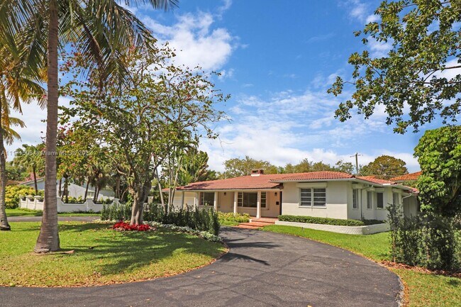 Building Photo - 705 San Antonio Ave