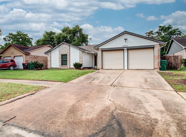 Foto del edificio - 6923 Kearney Dr