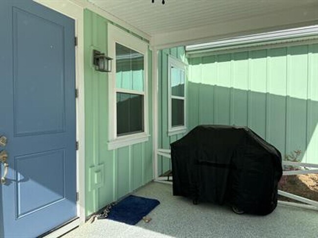 Building Photo - Welcome to Margaritaville 55 + Community