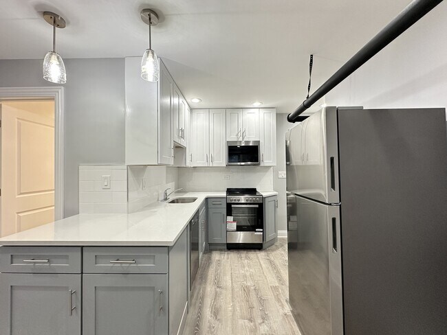 Foto del edificio - 1224 W Rosemont Ave