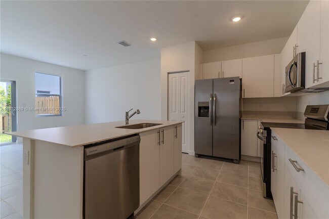 Foto del edificio - 1075 SE 2nd St