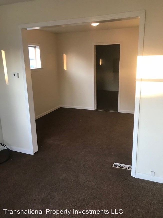 Building Photo - 3 br, 2 bath House - 4419 W. 139th Street