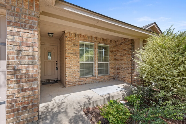 Building Photo - 6533 Crystal Ct