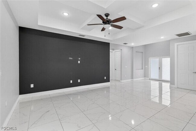 Foto del edificio - 702 Norman Ave N