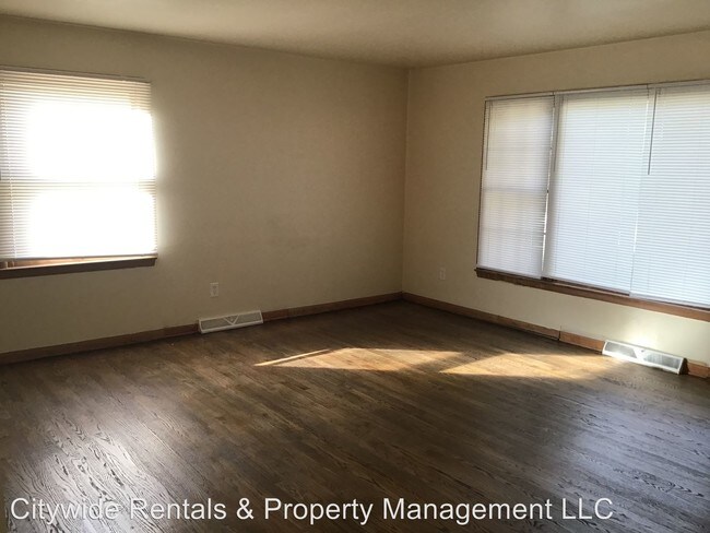 Building Photo - 4650 N 52nd St