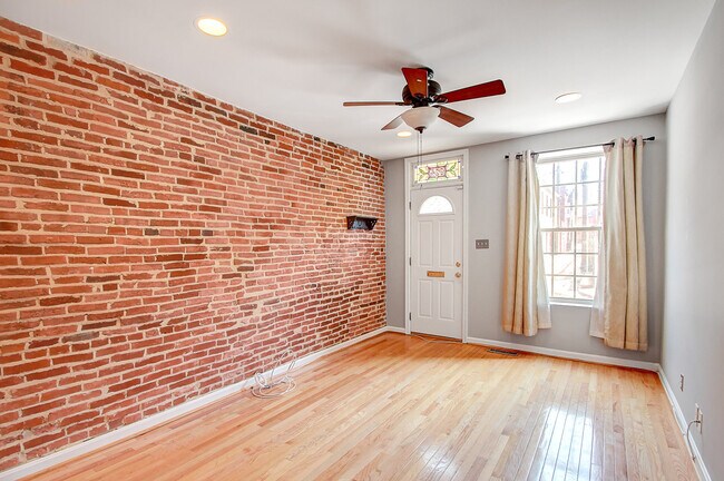 Foto del edificio - 924 S. Curley Street