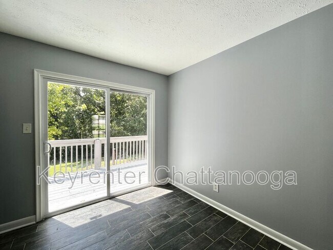 Foto del edificio - 7714 Basswood Dr