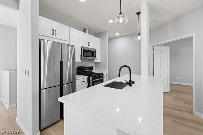 Building Photo - 6821 Santa Isabel Ave