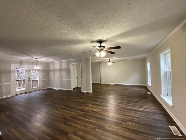 Foto del edificio - 3438 Green Valley Rd