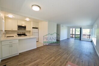 Building Photo - 45 Bayo Vista Way