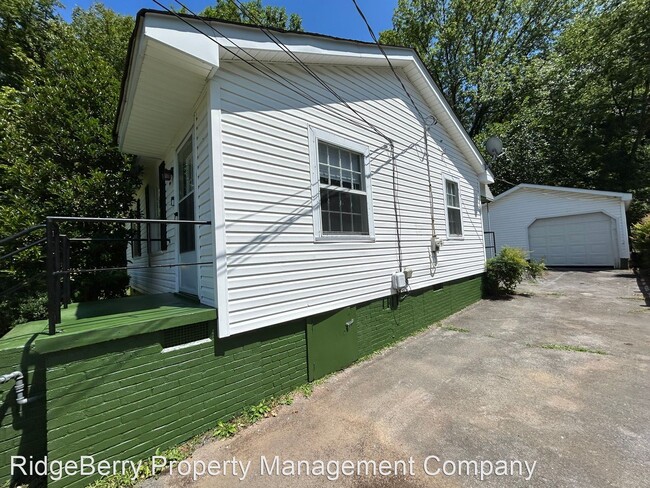 Building Photo - 2 br, 1 bath House - 614 SW East 19th St