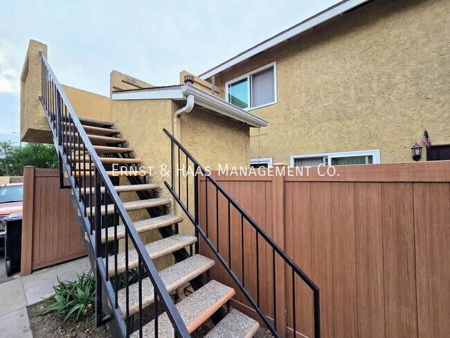 Foto del edificio - 16850 Sierra Vista Way