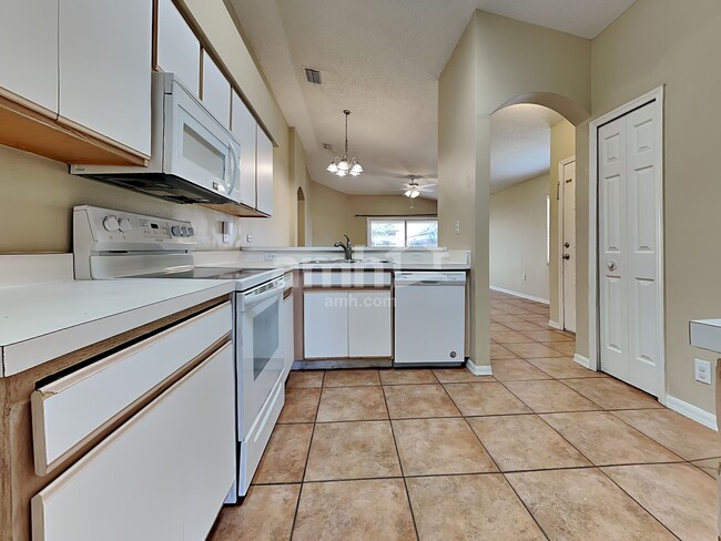 Building Photo - 4426 Country Hills Blvd