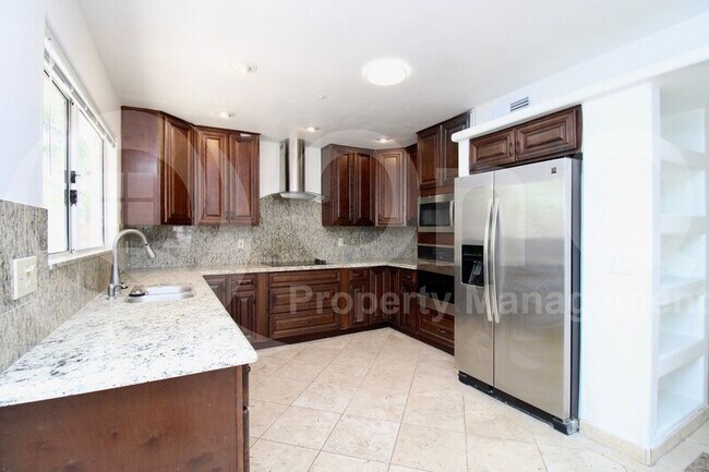 Foto del edificio - 10635 N 129th St