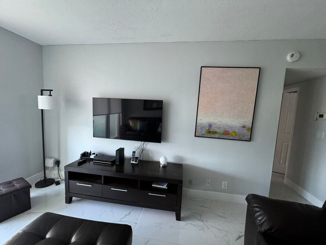 Foto principal - 3801 S Ocean Dr