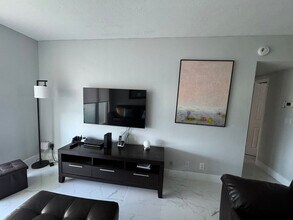 Building Photo - 3801 S Ocean Dr