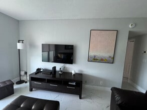 Building Photo - 3801 S Ocean Dr