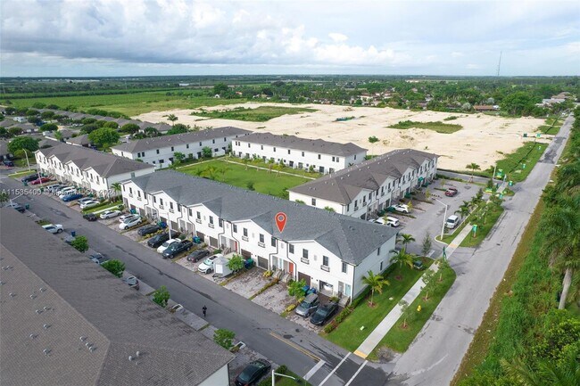 Foto del edificio - 1110 SW 7th Ct