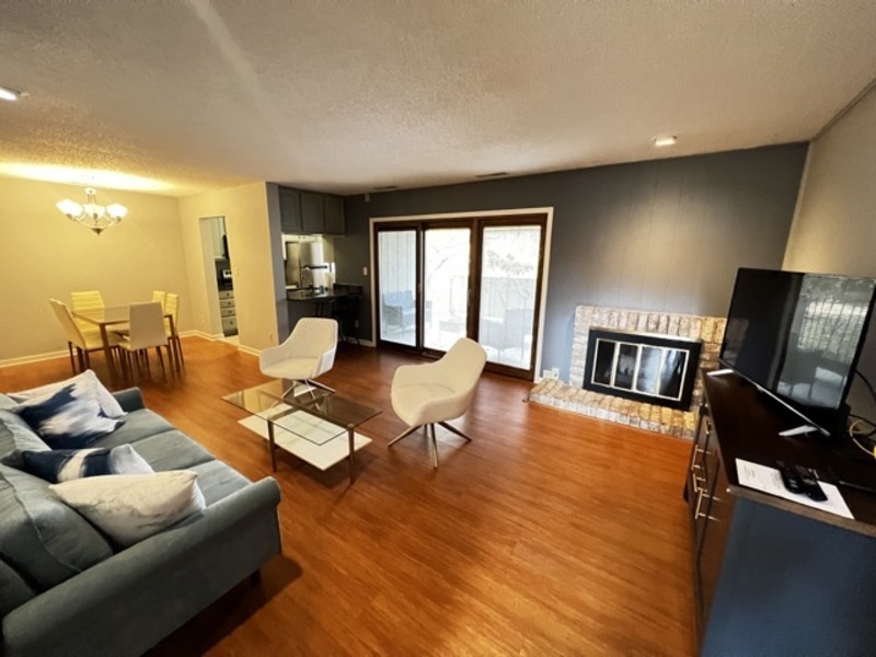 Primary Photo - 2103 Melrose Dr